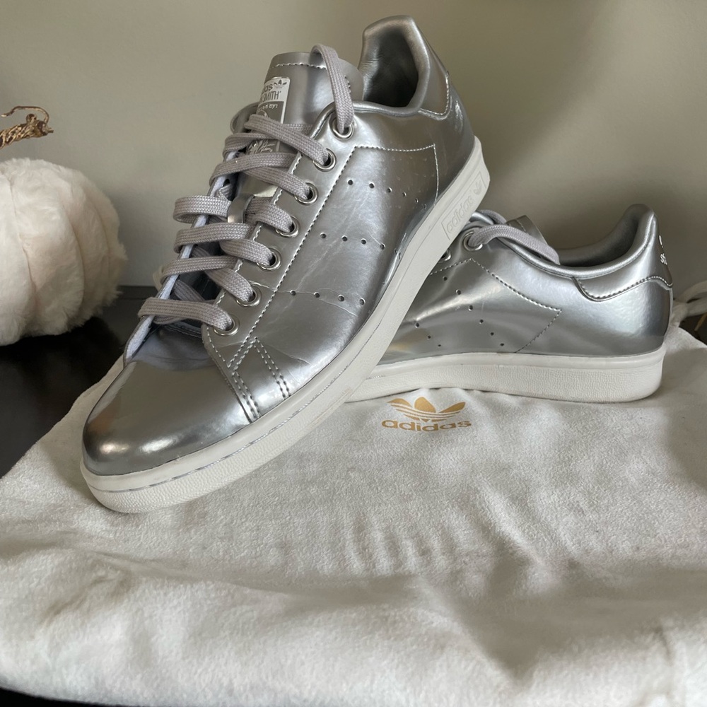 Stan Smith Adidas silver leather sneakers